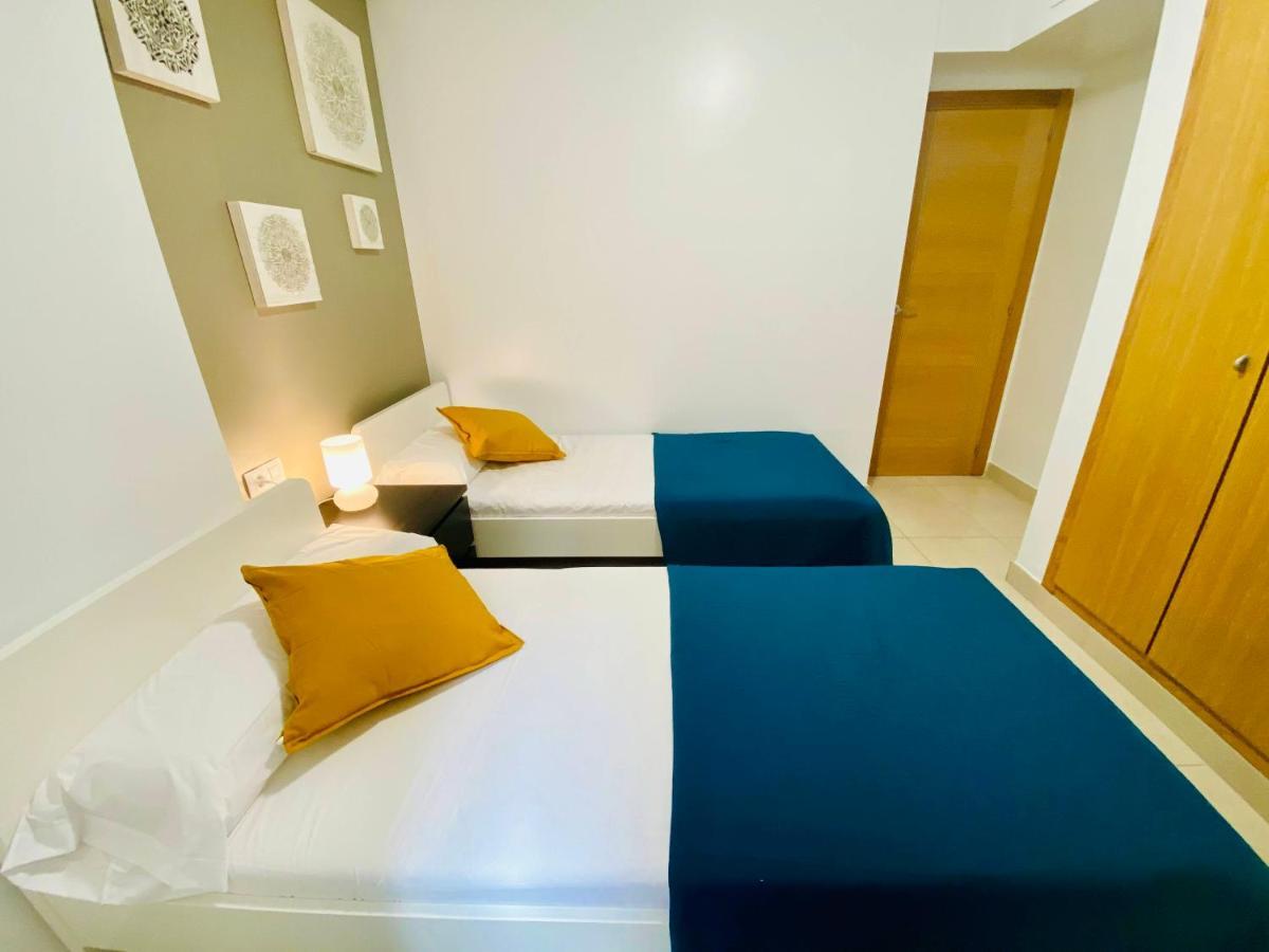 M & B Beach Apartment Valencia Buitenkant foto