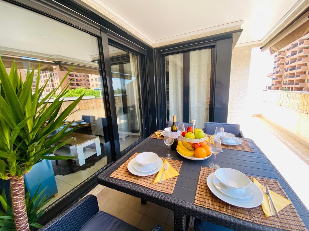 M & B Beach Apartment Valencia Buitenkant foto