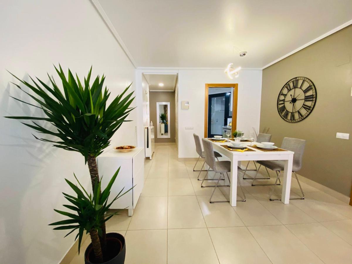 M & B Beach Apartment Valencia Buitenkant foto