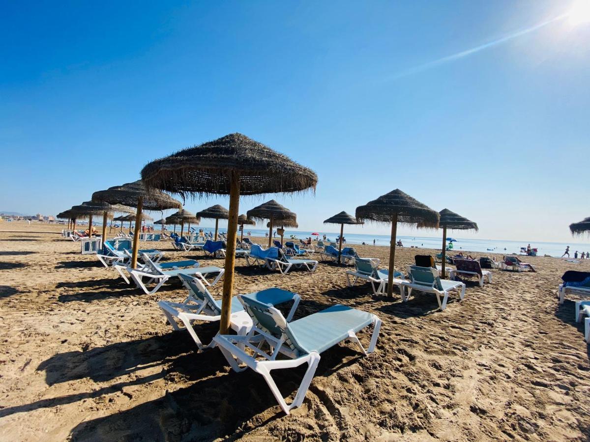 M & B Beach Apartment Valencia Buitenkant foto