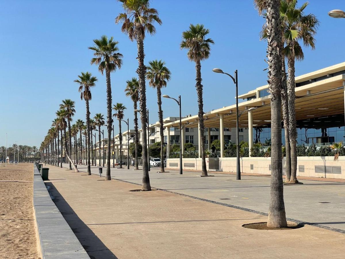 M & B Beach Apartment Valencia Buitenkant foto